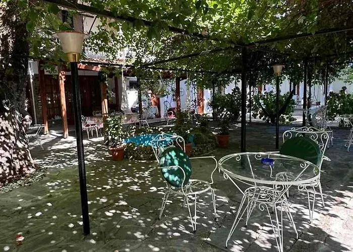 νostalgια * Kokkino Nero